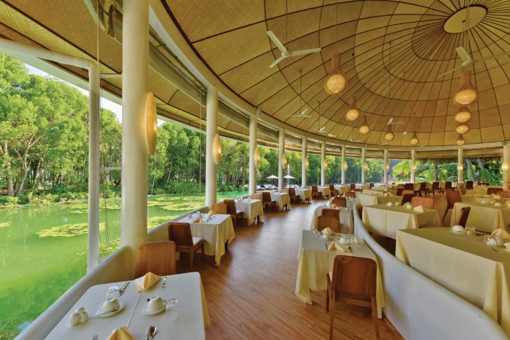 Dreamland Maldives Resort - photo 18
