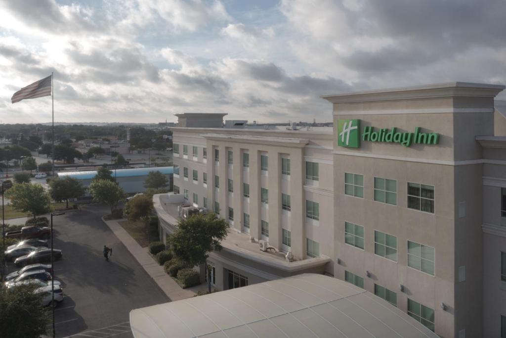 Holiday Inn Hotel & Suites Northwest San Antonio by IHG - photo 3