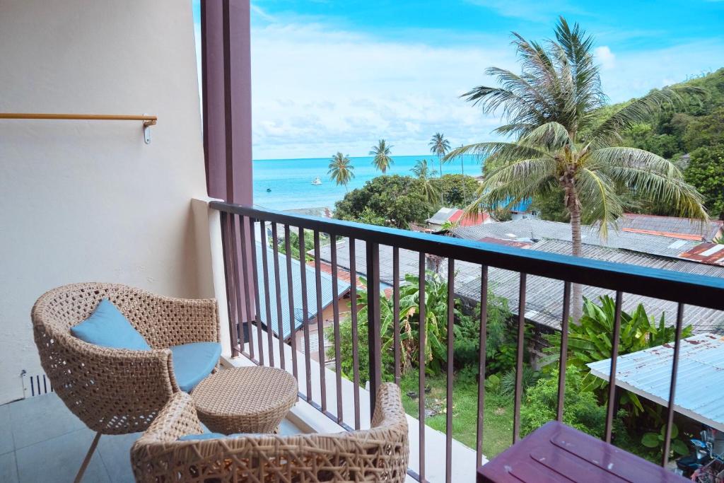 Bandara Beach Resort, Phuket - photo 26