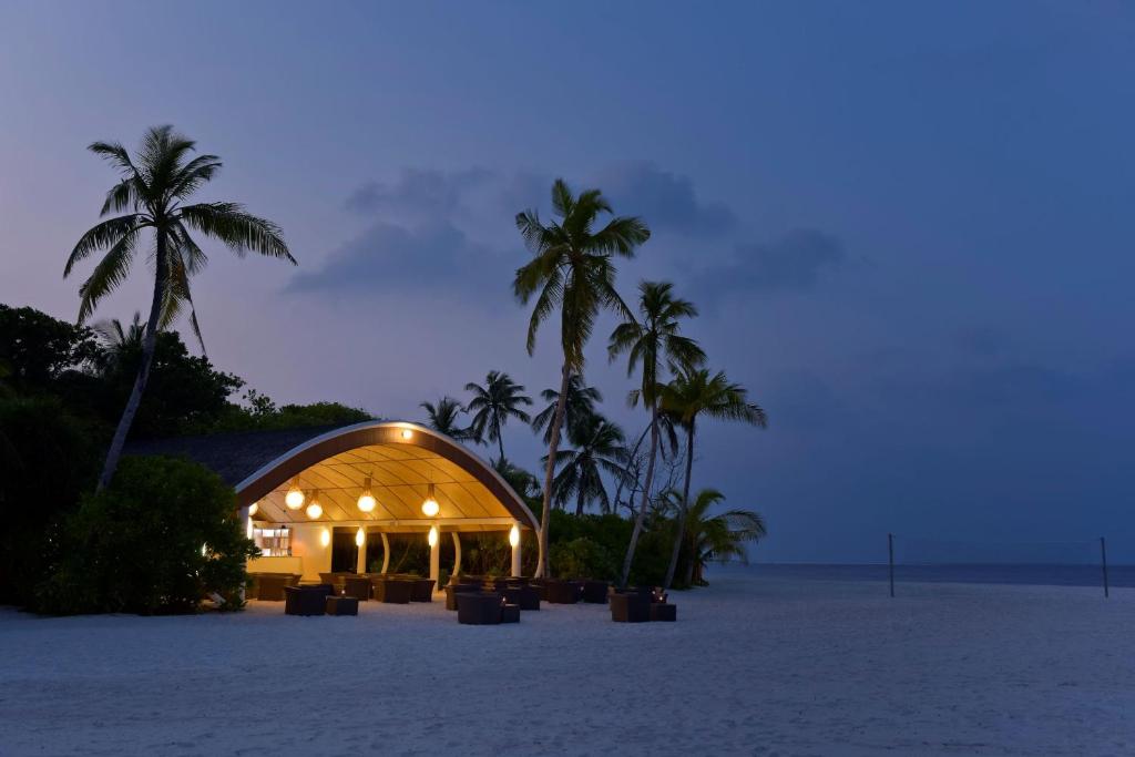 Dreamland Maldives Resort - photo 5