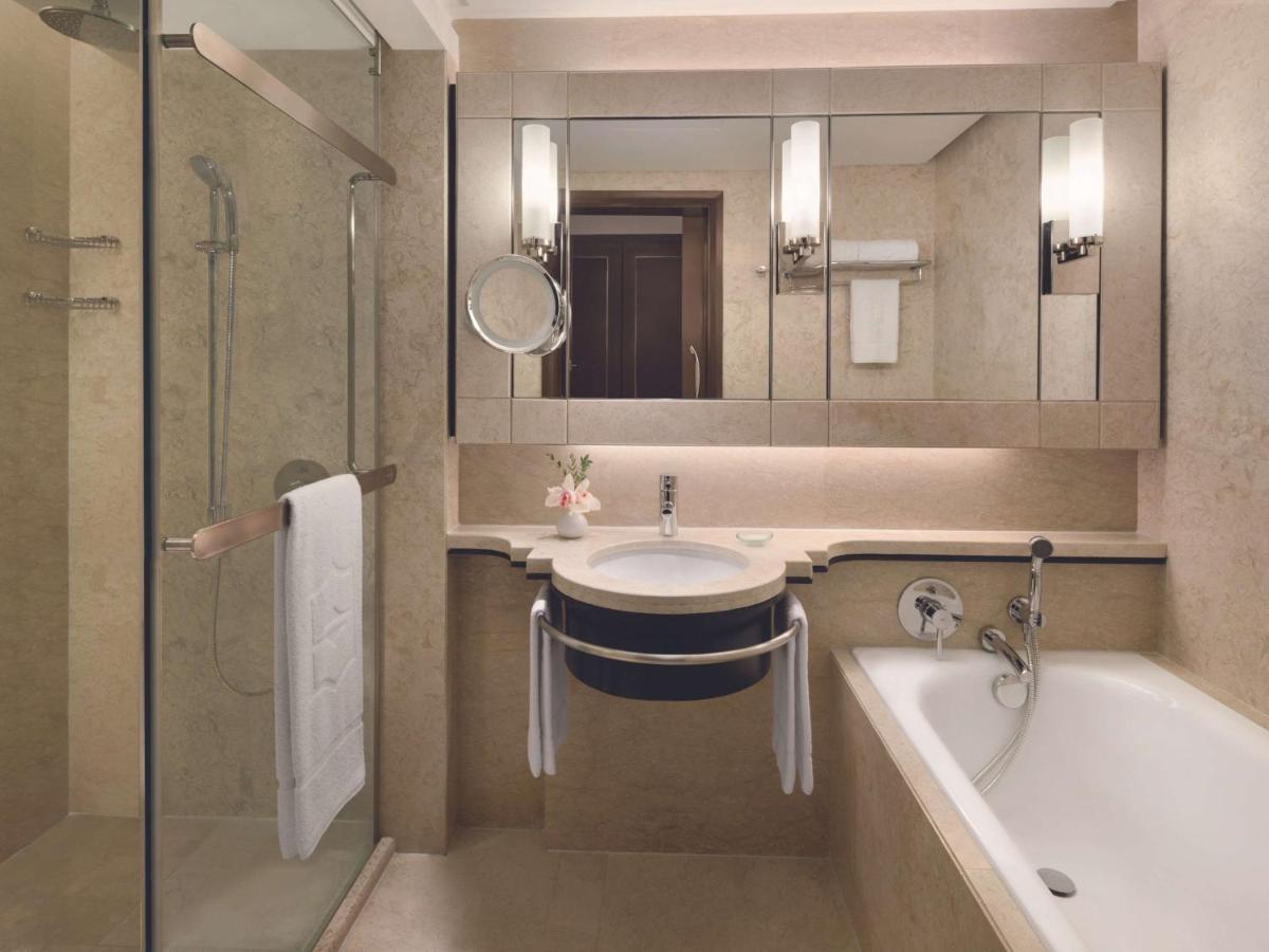 Shangri-La Kuala Lumpur - photo 1