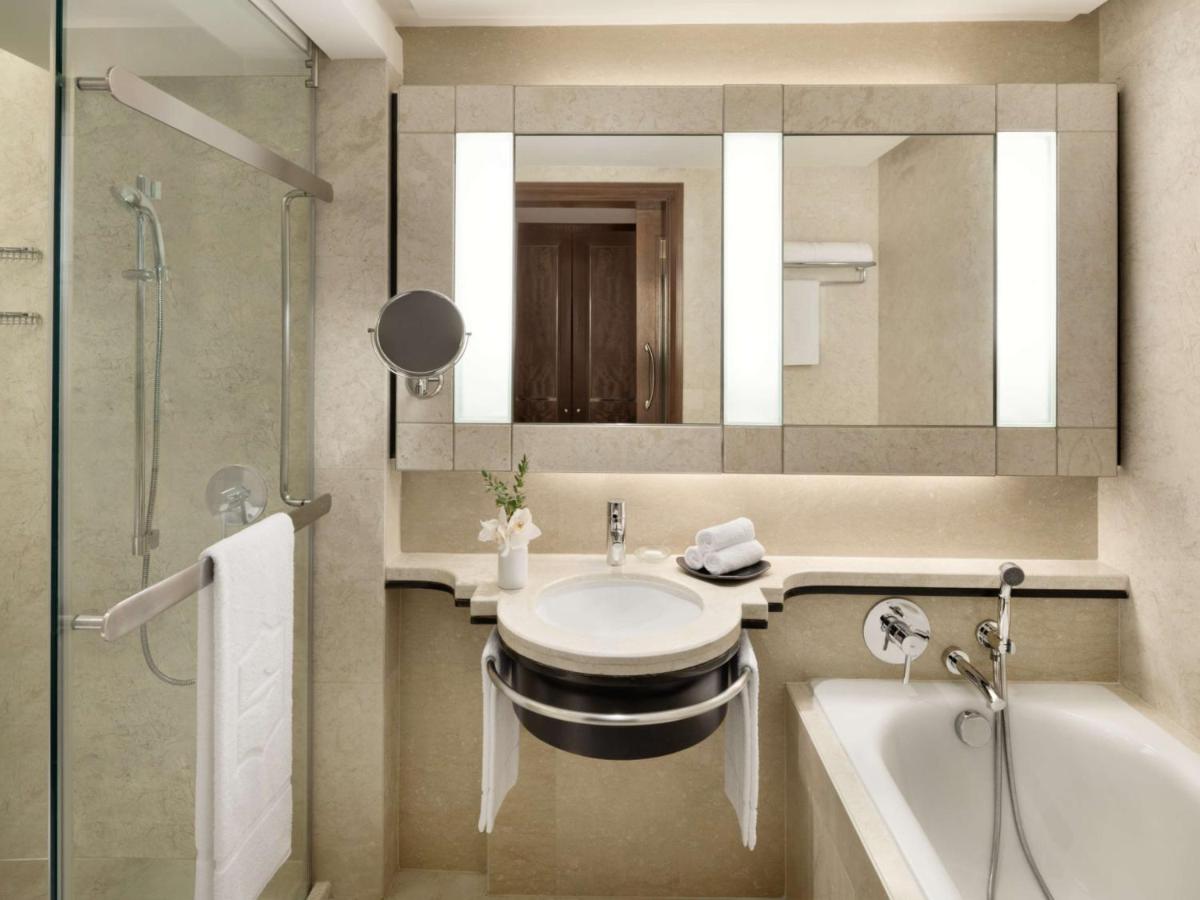 Shangri-La Kuala Lumpur - photo 11