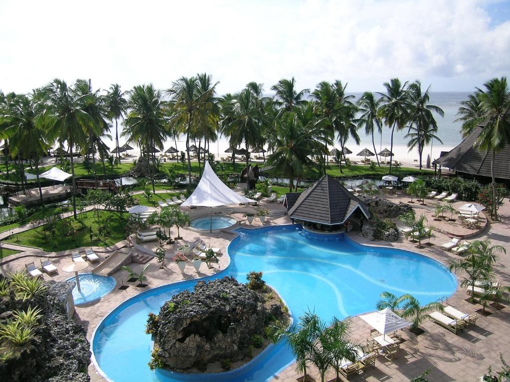 Diani Reef Beach Resort & Spa - photo 4