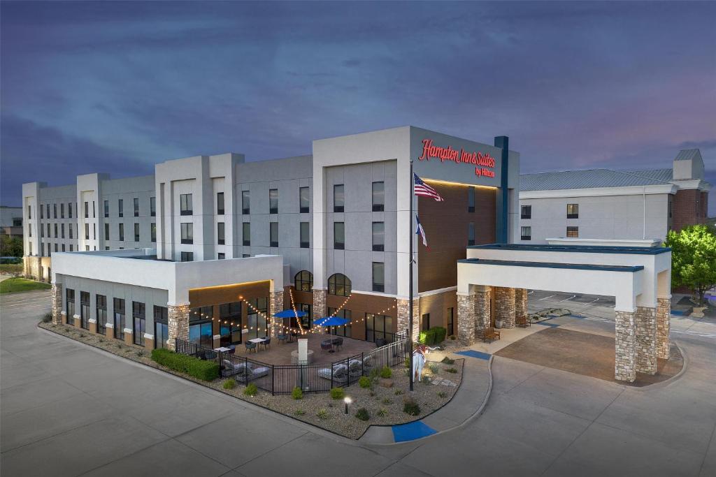 Hampton Inn & Suites Dallas-DFW Airport Hurst - photo 18