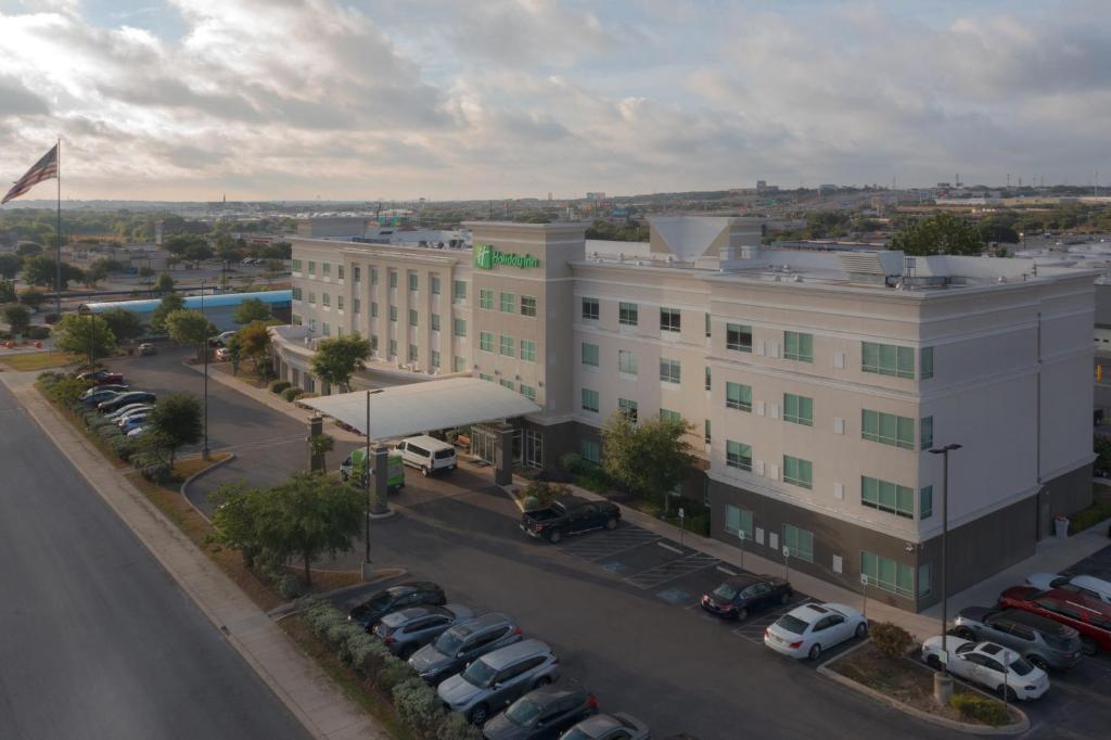 Holiday Inn Hotel & Suites Northwest San Antonio by IHG - photo 4