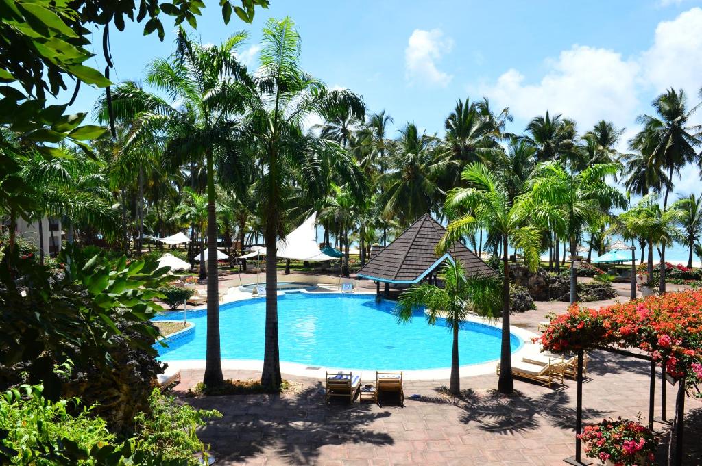 Diani Reef Beach Resort & Spa - photo 6