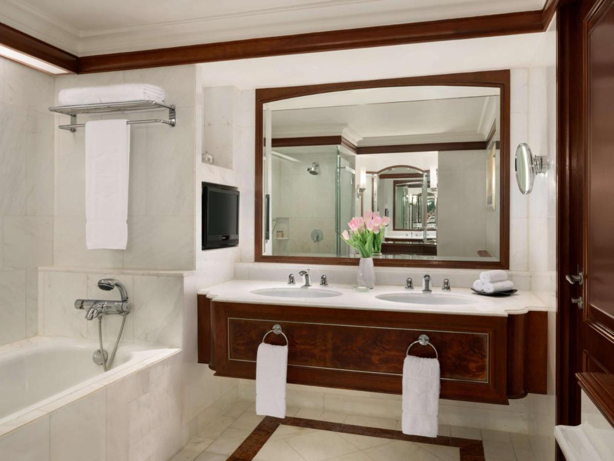 Shangri-La Kuala Lumpur - photo 10